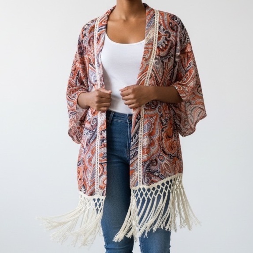 Miss Me Womens XS Paisley‎ Kimono Macrame Fringe hippie western peasant -spot